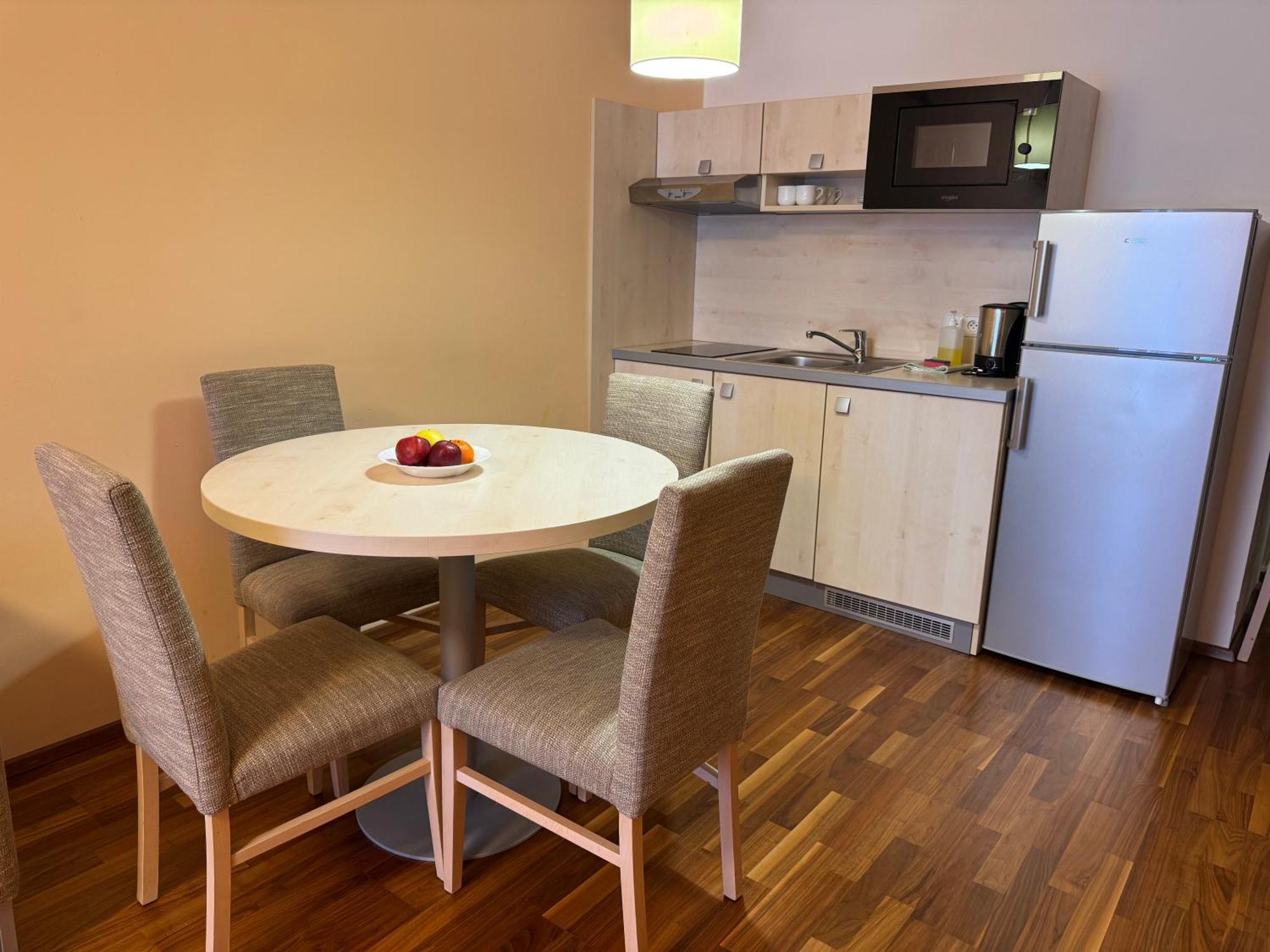 Apartment With Mountain View In Hotel Crocus, Štrbské Pleso Eksteriør bilde