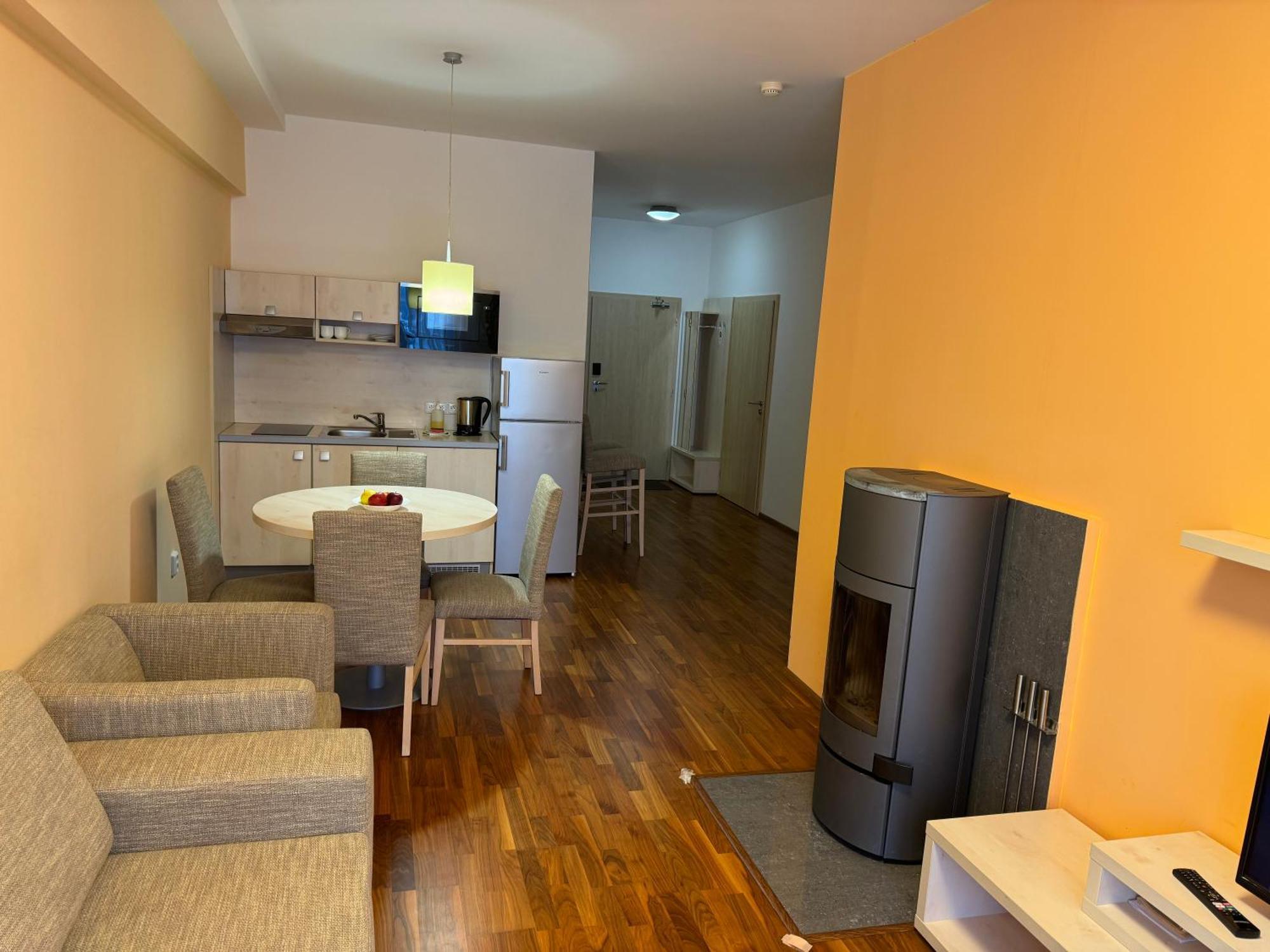 Apartment With Mountain View In Hotel Crocus, Štrbské Pleso Eksteriør bilde