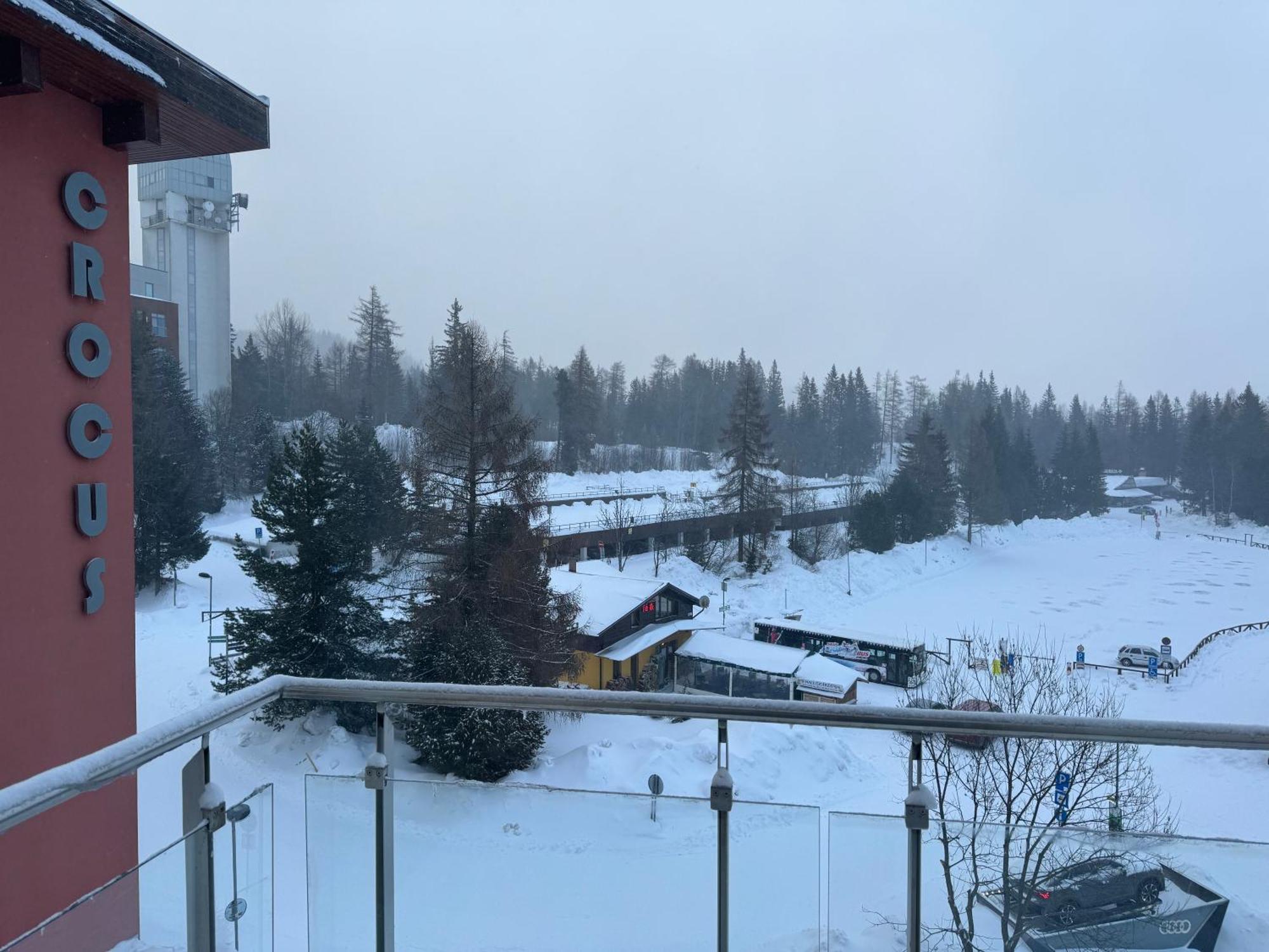Apartment With Mountain View In Hotel Crocus, Štrbské Pleso Eksteriør bilde