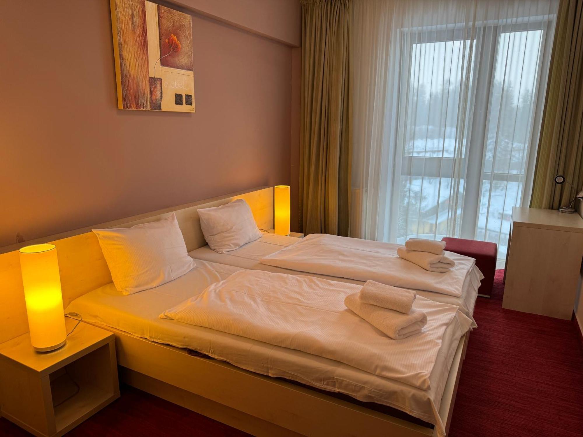 Apartment With Mountain View In Hotel Crocus, Štrbské Pleso Eksteriør bilde